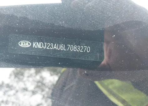 KNDJ23AU6L7083270